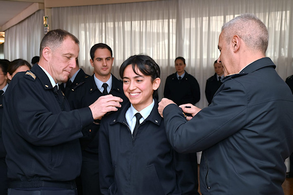 Accademia Aeronautica consegnati i gradi di sottotenente agli